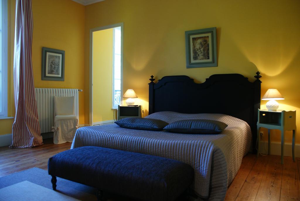 Bed and Breakfast Chateau De Grenier Saint-Léger Zimmer foto